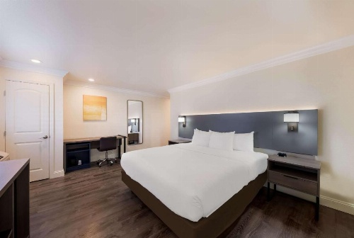 Comfort Inn Gilroy image 8